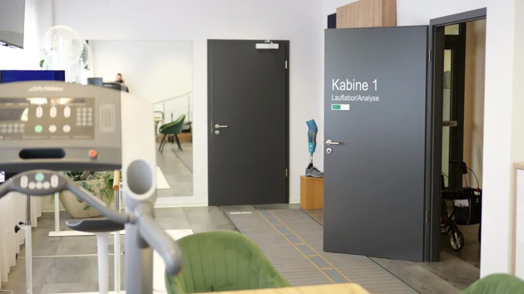 Gesundheitszentrum-Sanitaetshaus-Muelheim-an-der-Ruhr-Kabine-1-1-scaled