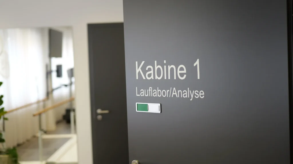 Gesundheitszentrum-Sanitaetshaus-Muelheim-an-der-Ruhr-Kabine-1-scaled