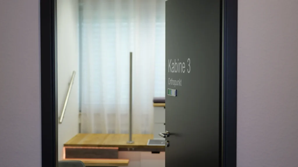 Gesundheitszentrum-Sanitaetshaus-Muelheim-an-der-Ruhr-Kabine-3-scaled